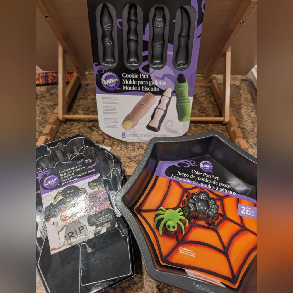 Wilton Spider Web Cake, Finger Cookies, and Cookies Cutter  Pan Set